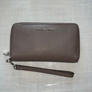 Michael Kors Wristlet Wallet